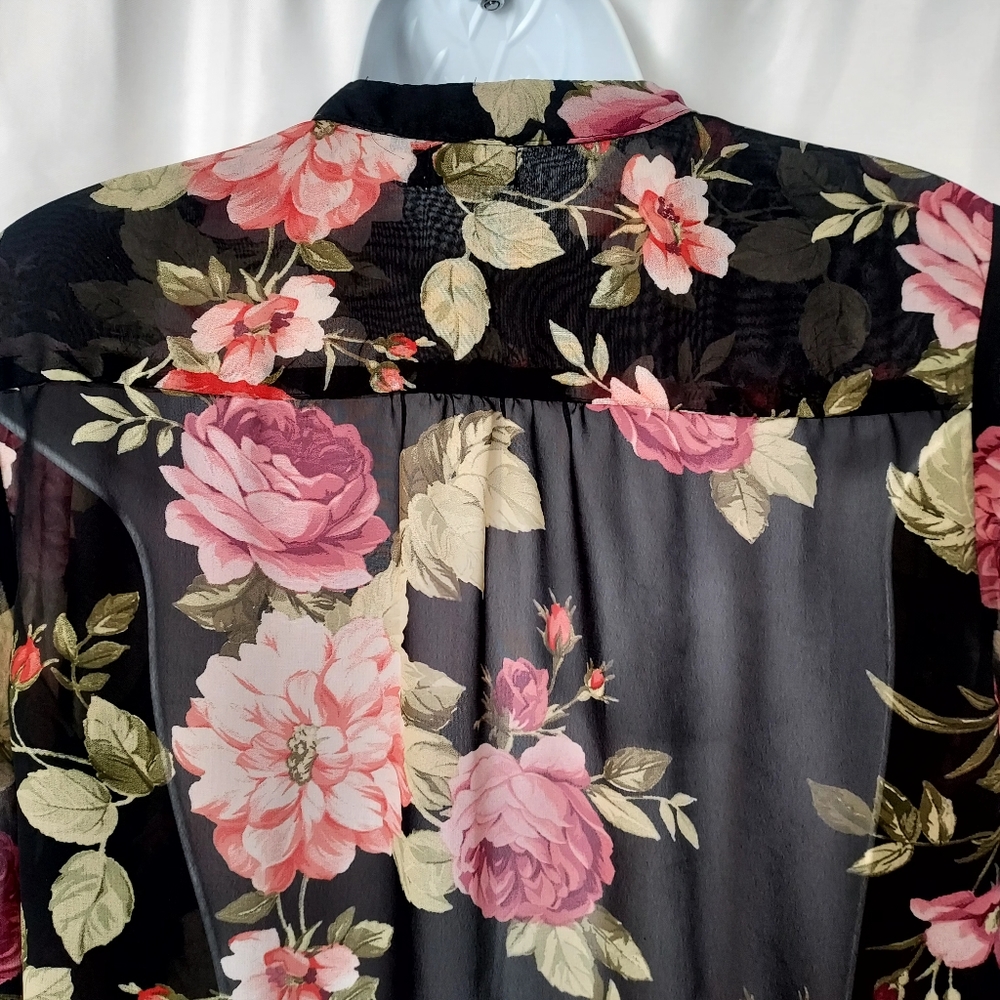 KUT Sheer Black Floral  Button Up Blouse. Size S - Picture 7 of 10